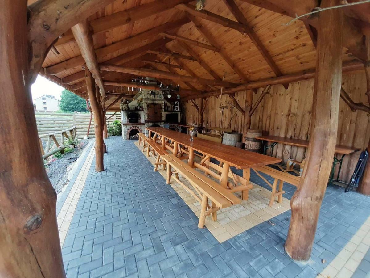 Gospodarstwo Agroturystyczne Pod Lasem Maria Plazio Narol Exterior photo